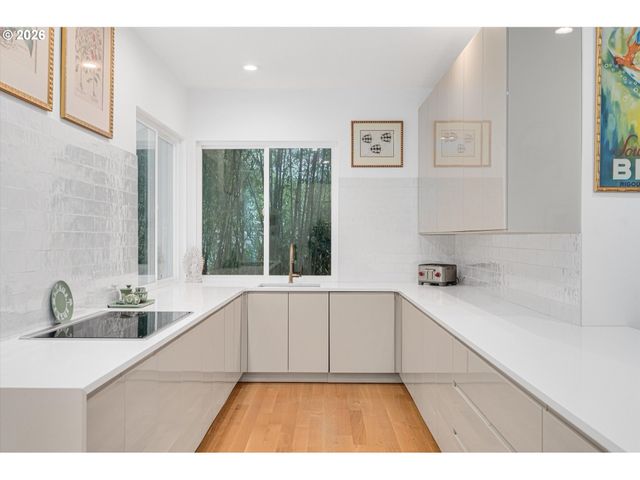 1464 GREENTREE Cir, Lake Oswego, OR 97034