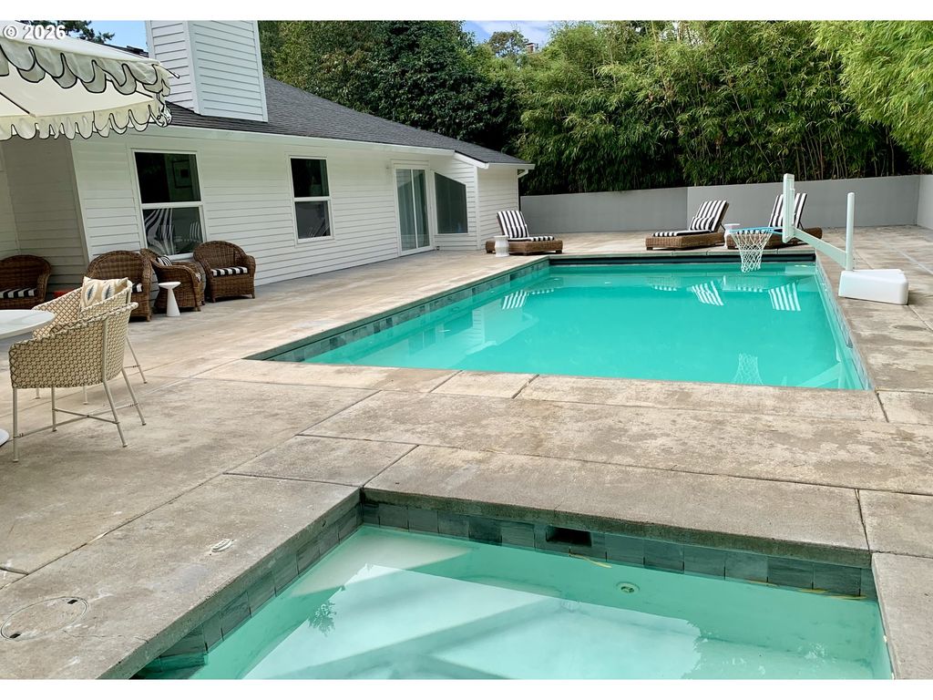 1464 GREENTREE Cir, Lake Oswego, OR 97034