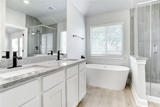 115 Red Oak PL, Bastrop, TX 78602