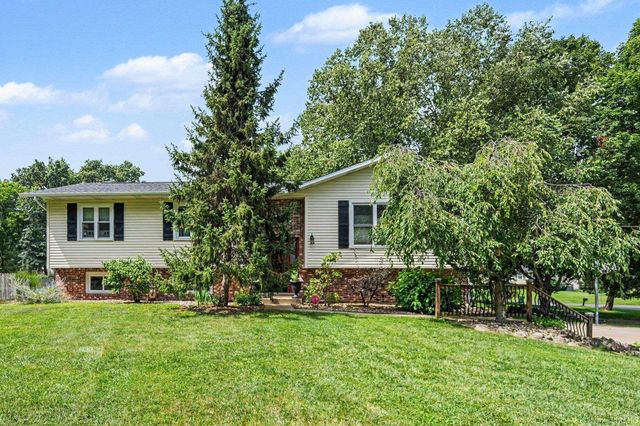 51093 Shady Lane, Elkhart, IN 46514