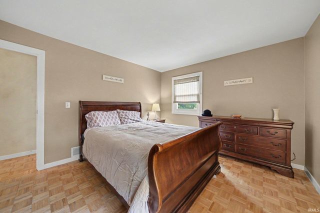 51093 Shady Lane, Elkhart, IN 46514