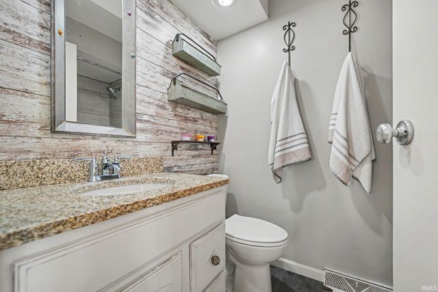 51093 Shady Lane, Elkhart, IN 46514