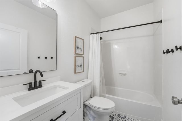 4130 King Rail Circle, Galveston, TX 77554