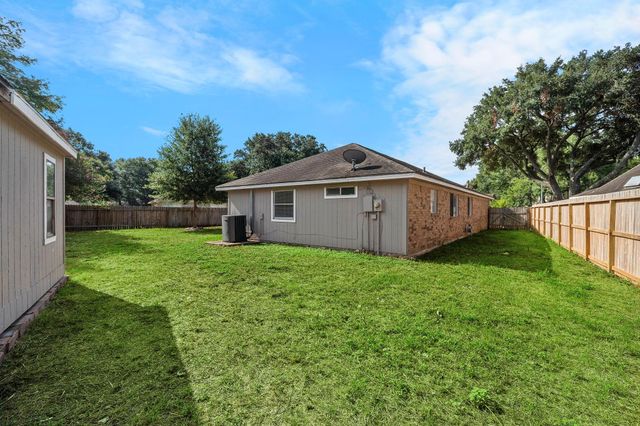 1022 Western Meadows Drive, Katy, TX 77450