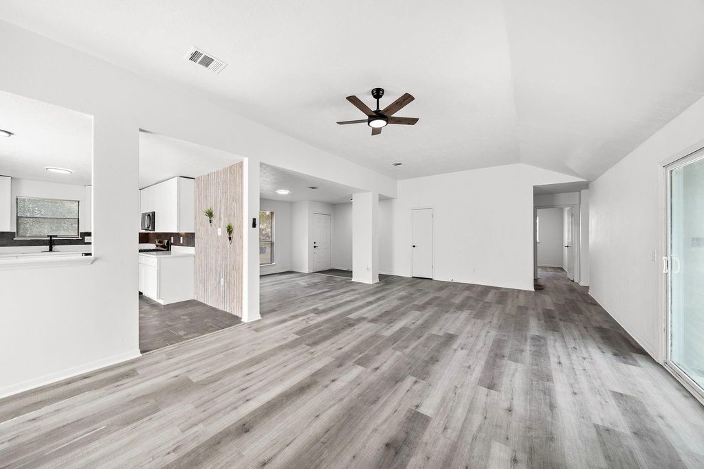 1022 Western Meadows Drive, Katy, TX 77450
