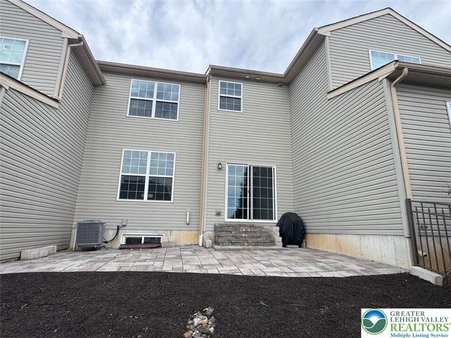 1477 Tarpan Lane, South Whitehall Twp, PA 18104