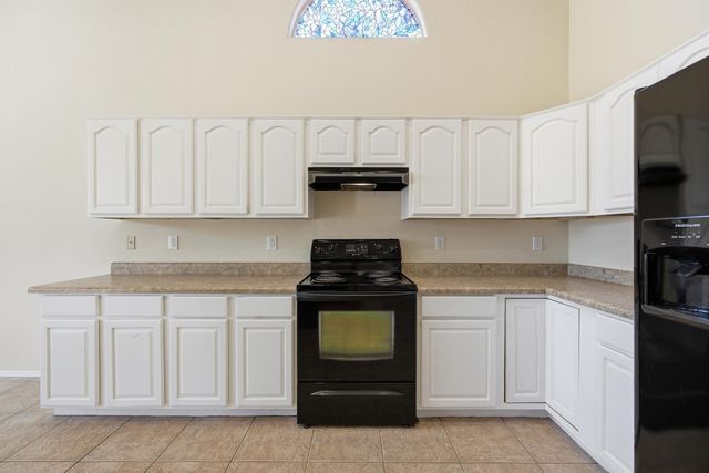8407 W Myrtle Avenue, Glendale, AZ 85305