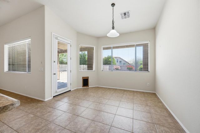 8407 W Myrtle Avenue, Glendale, AZ 85305
