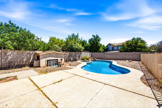 8407 W Myrtle Avenue, Glendale, AZ 85305