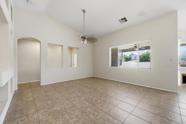 8407 W Myrtle Avenue, Glendale, AZ 85305