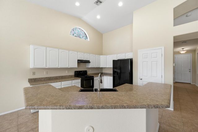 8407 W Myrtle Avenue, Glendale, AZ 85305
