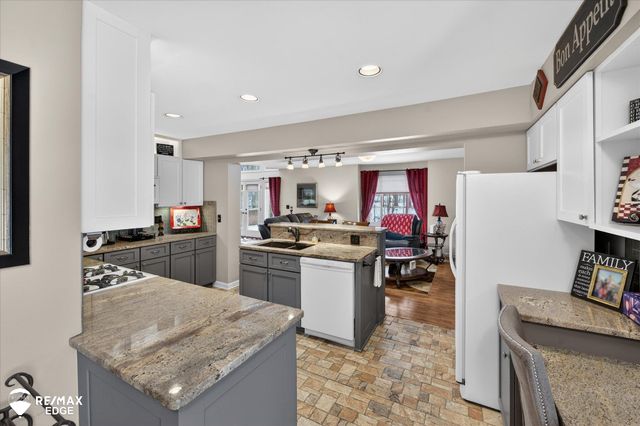 5386 Warwick Trail, Grand Blanc Twp, MI 48439