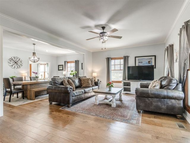 4720 W Canyon Road, Guthrie, OK 73044