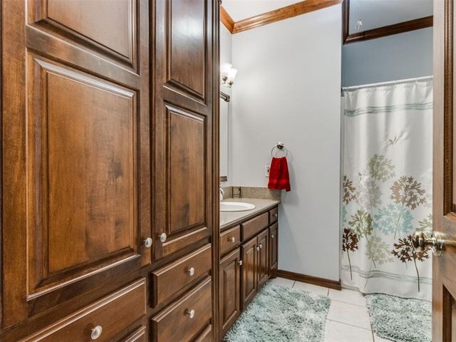 4720 W Canyon Road, Guthrie, OK 73044