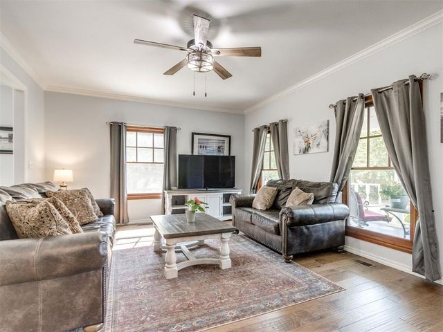 4720 W Canyon Road, Guthrie, OK 73044