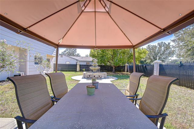 3805 BELL GRANDE DRIVE, Valrico, FL 33596