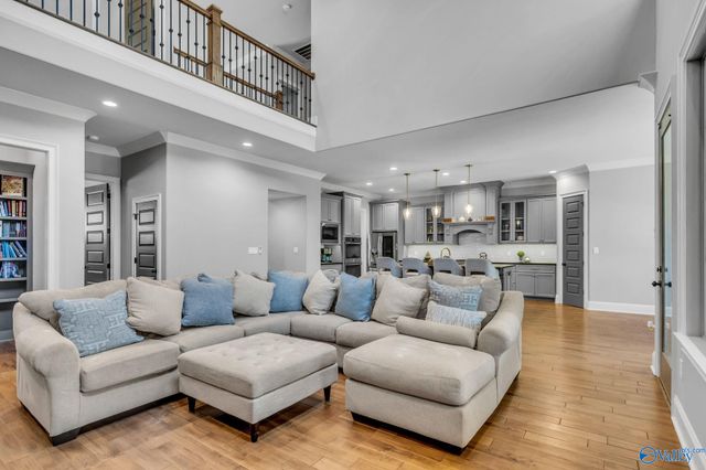 725 Indian Ridge Drive, Huntsville, AL 35803