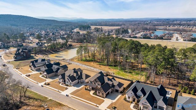 725 Indian Ridge Drive, Huntsville, AL 35803