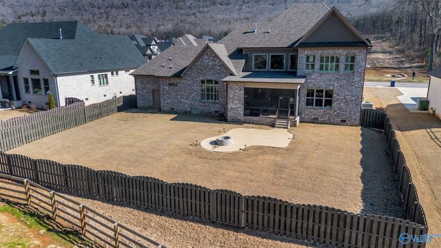 725 Indian Ridge Drive, Huntsville, AL 35803