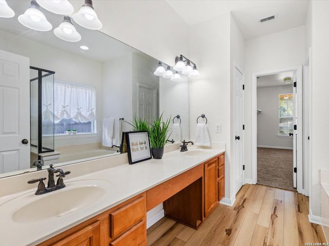 144 SPRINGTREE CV, Cibolo, TX 78108