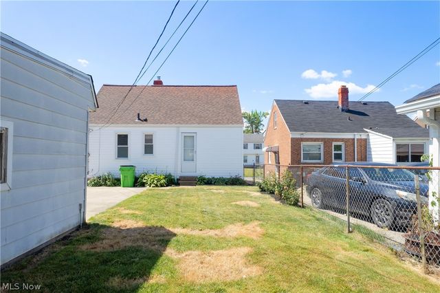 9303 S Highland Avenue, Garfield Heights, OH 44125