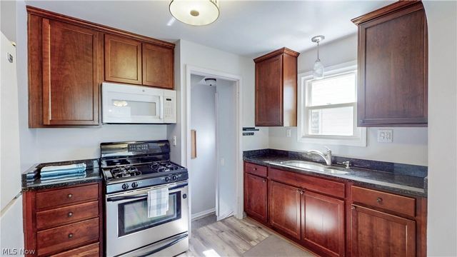 9303 S Highland Avenue, Garfield Heights, OH 44125