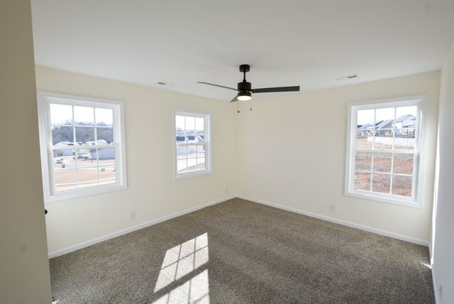 1469 Isaiah Dr, Clarksville, TN 37042