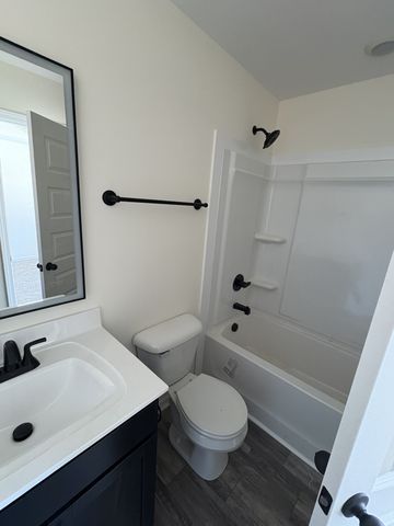 1469 Isaiah Dr, Clarksville, TN 37042