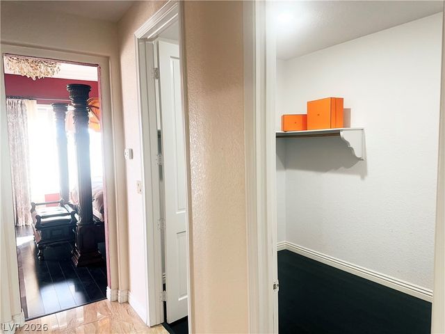 7829 Bermuda Dunes Avenue, Las Vegas, NV 89113