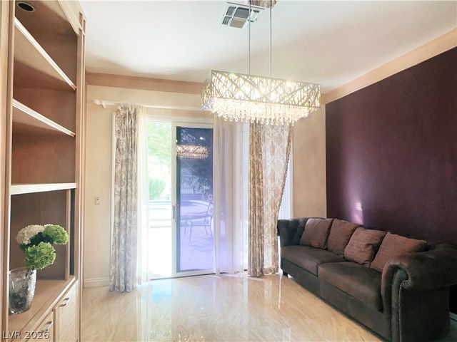 7829 Bermuda Dunes Avenue, Las Vegas, NV 89113