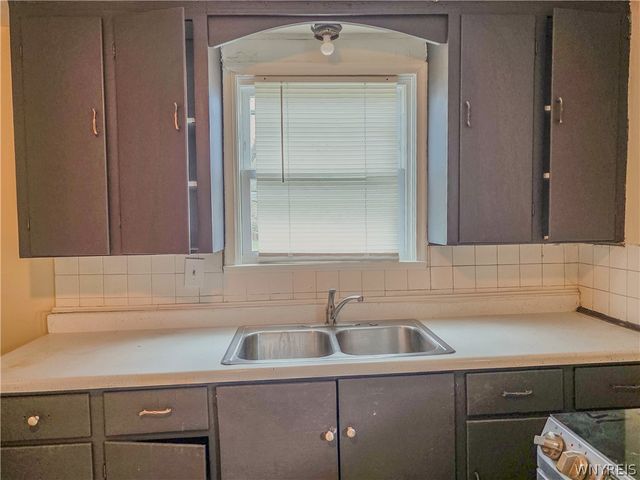 1618 16th Street, Niagara Falls, NY 14305