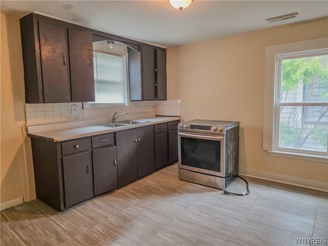 1618 16th Street, Niagara Falls, NY 14305