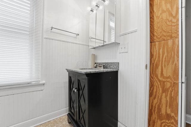 318 E Hinman Avenue, Columbus, OH 43207