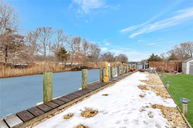 4 Bay Street, Center Moriches, NY 11934