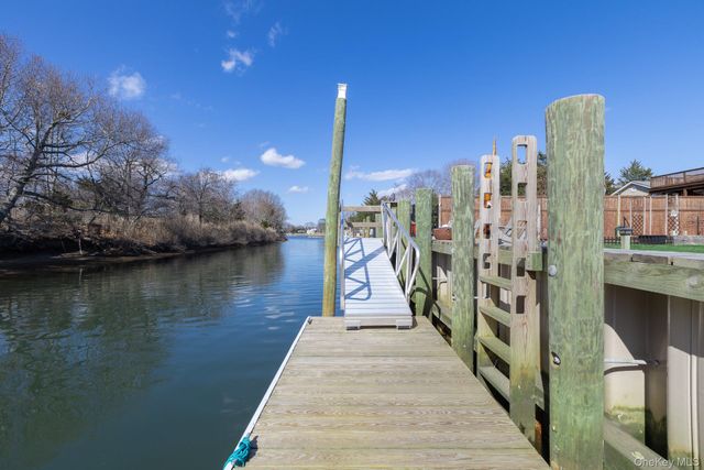 4 Bay Street, Center Moriches, NY 11934