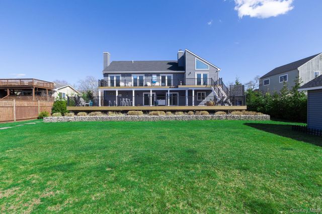 4 Bay Street, Center Moriches, NY 11934