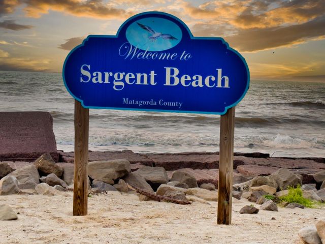 876 County Road 298, Sargent, TX 77414