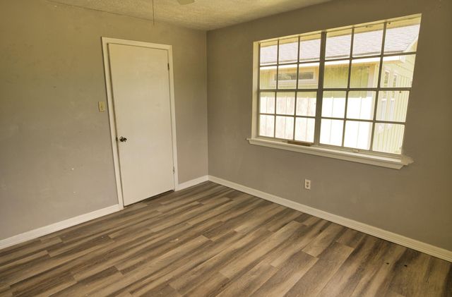 876 County Road 298, Sargent, TX 77414