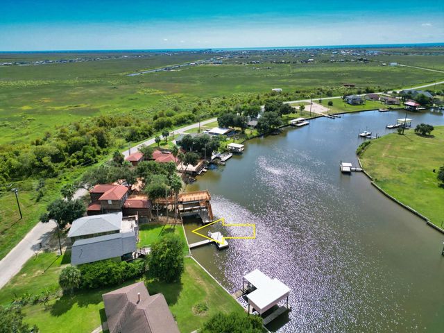 876 County Road 298, Sargent, TX 77414