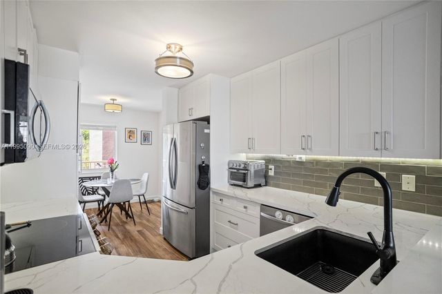 7676 Trent Dr 308, Tamarac, FL 33321