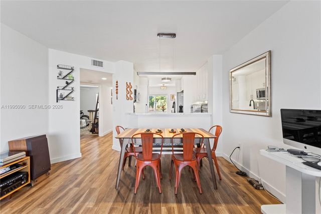 7676 Trent Dr 308, Tamarac, FL 33321