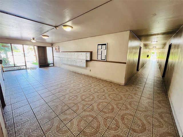 8405 NW 8th Street 304, Miami, FL 33126