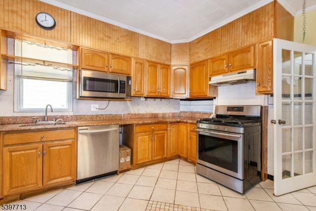 308 Davis Ave, Harrison Town, NJ 07029