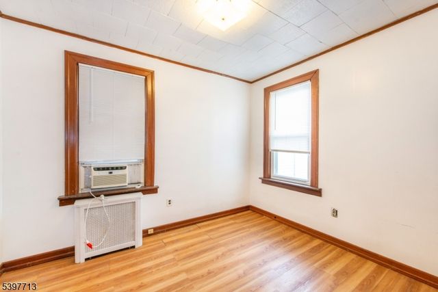 308 Davis Ave, Harrison Town, NJ 07029