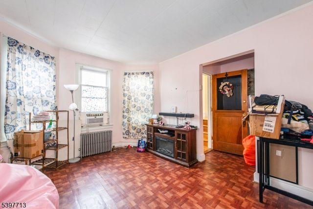 308 Davis Ave, Harrison Town, NJ 07029