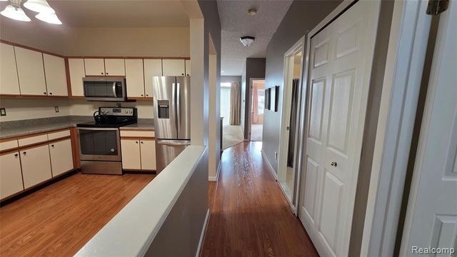 41635 Blair Drive, Novi, MI 48377