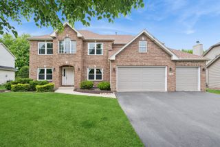 115 Pineridge Drive S, Oswego, IL 60543