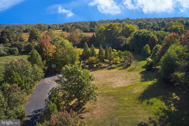 6 MADISON AVE, Pennington, NJ 08534