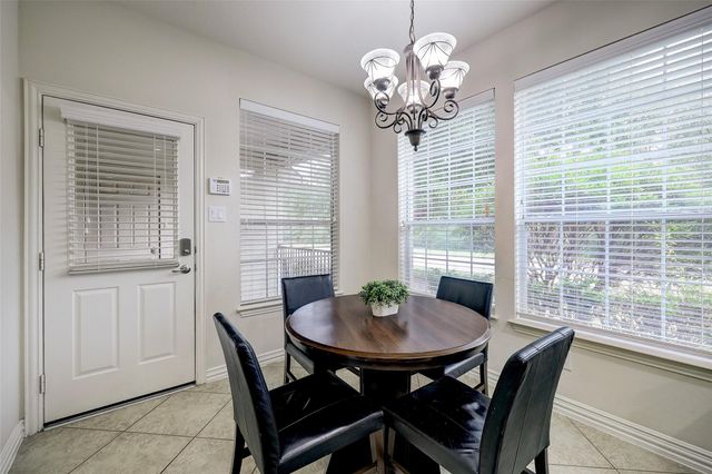 2 Ginger Jar Street, The Woodlands, TX 77382