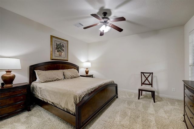 2 Ginger Jar Street, The Woodlands, TX 77382